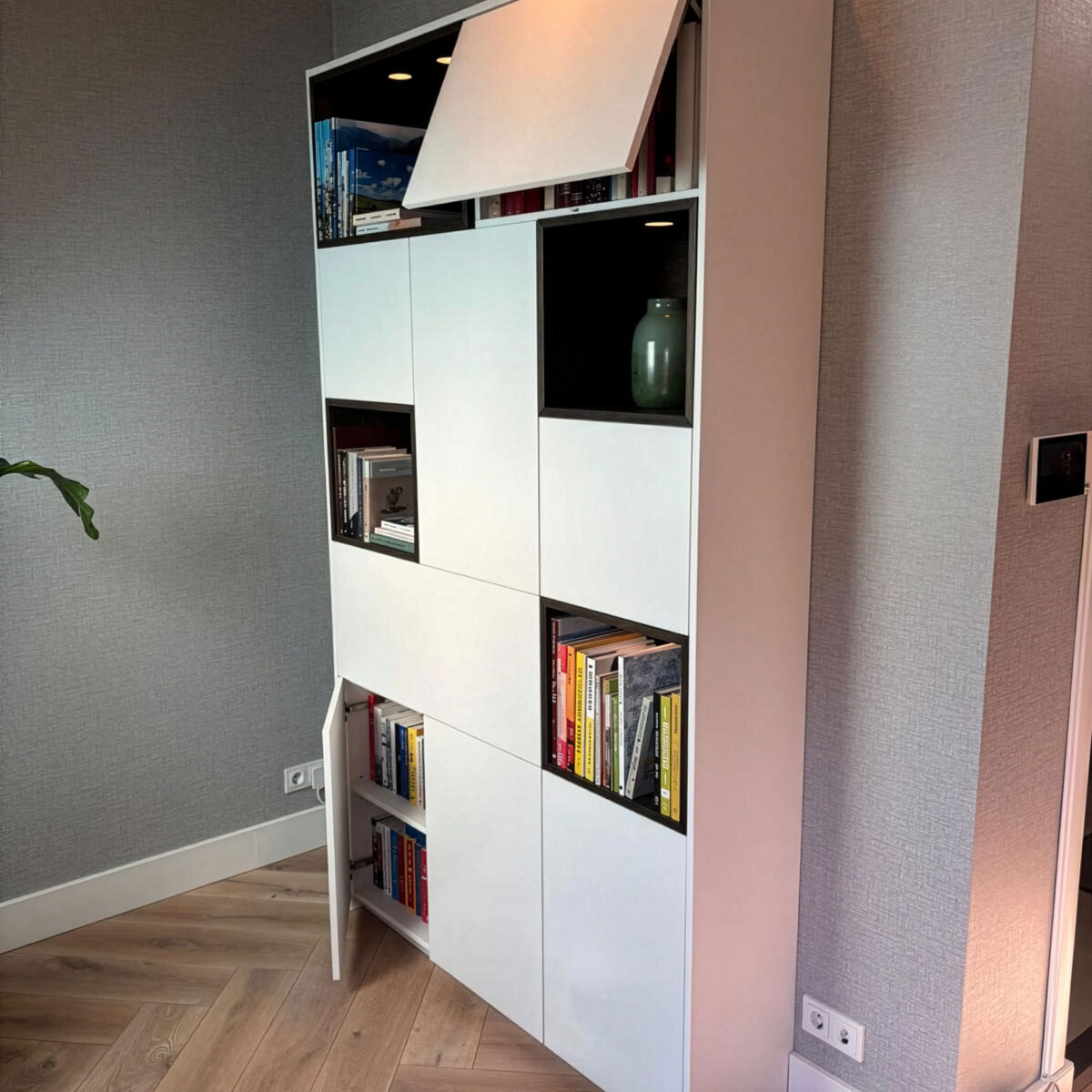 Multifunctionele kast